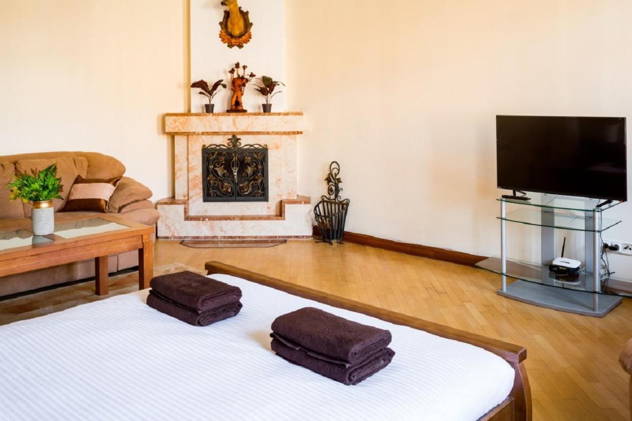 Alfa Apartments Ivana Franka Leopoli Esterno foto