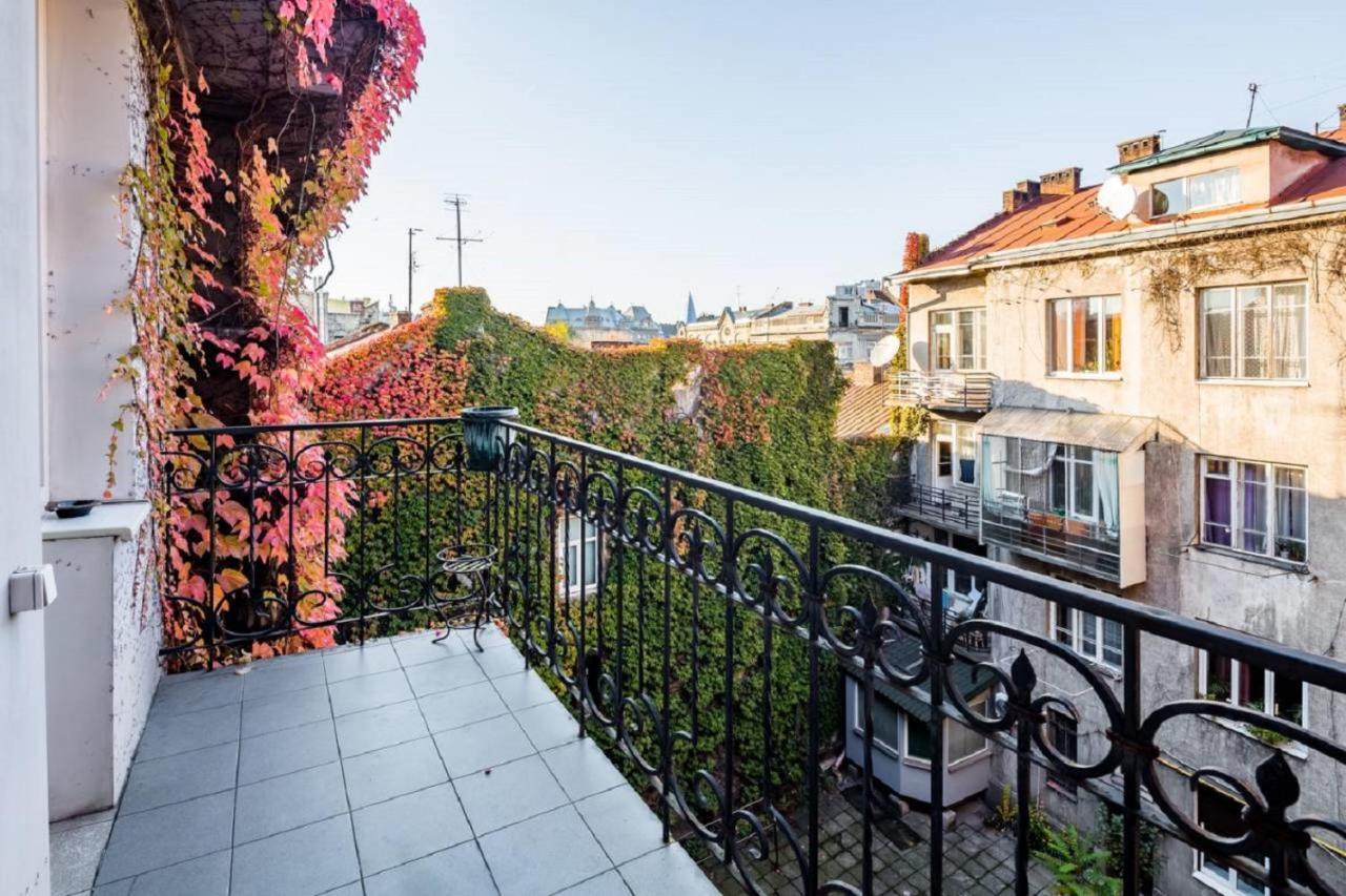 Alfa Apartments Ivana Franka Leopoli Esterno foto