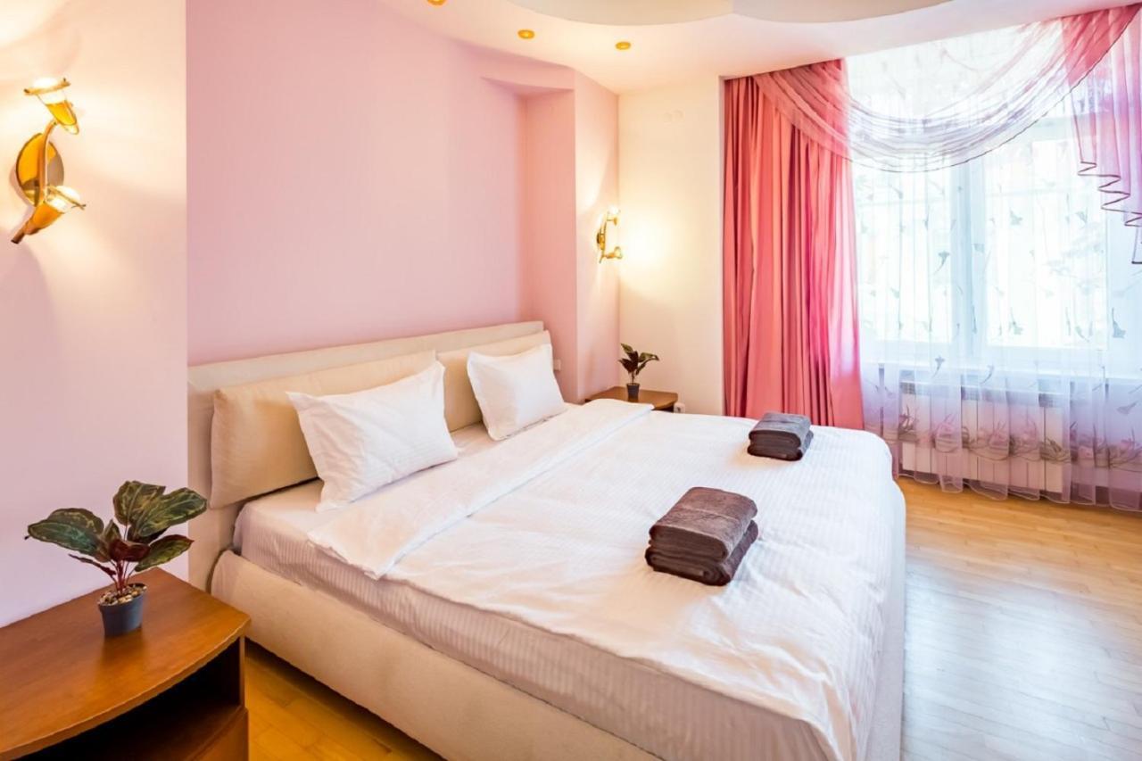 Alfa Apartments Ivana Franka Leopoli Esterno foto