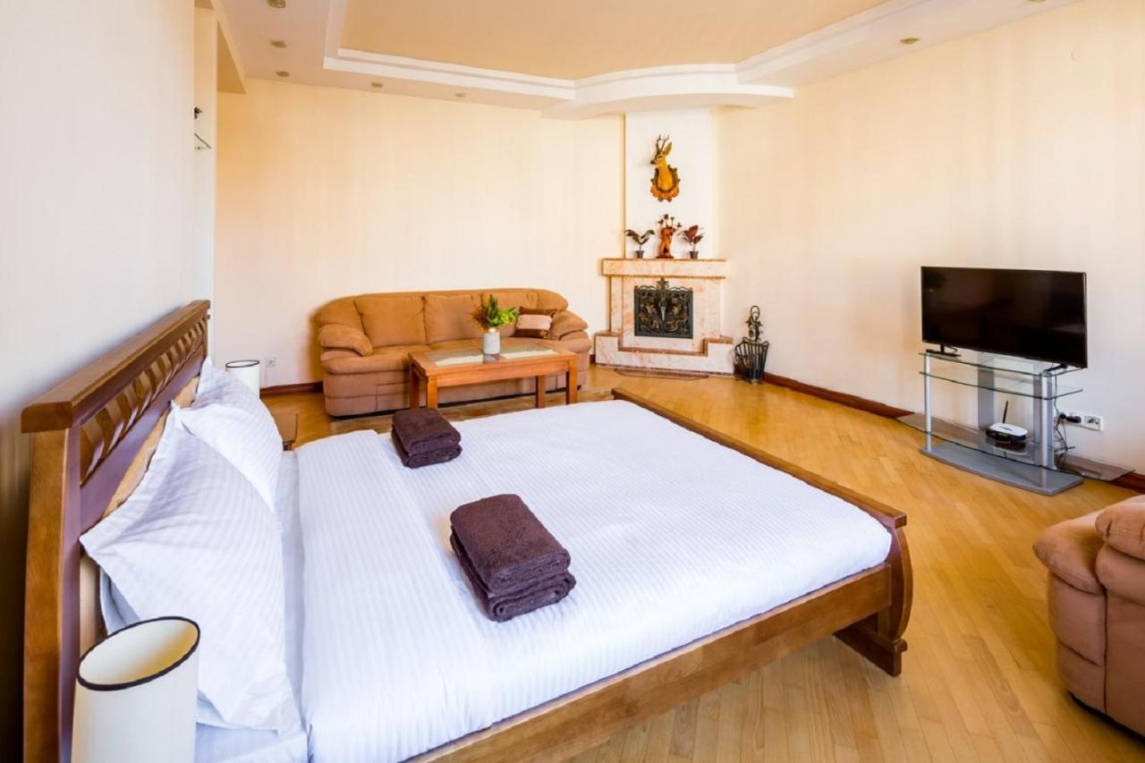 Alfa Apartments Ivana Franka Leopoli Esterno foto
