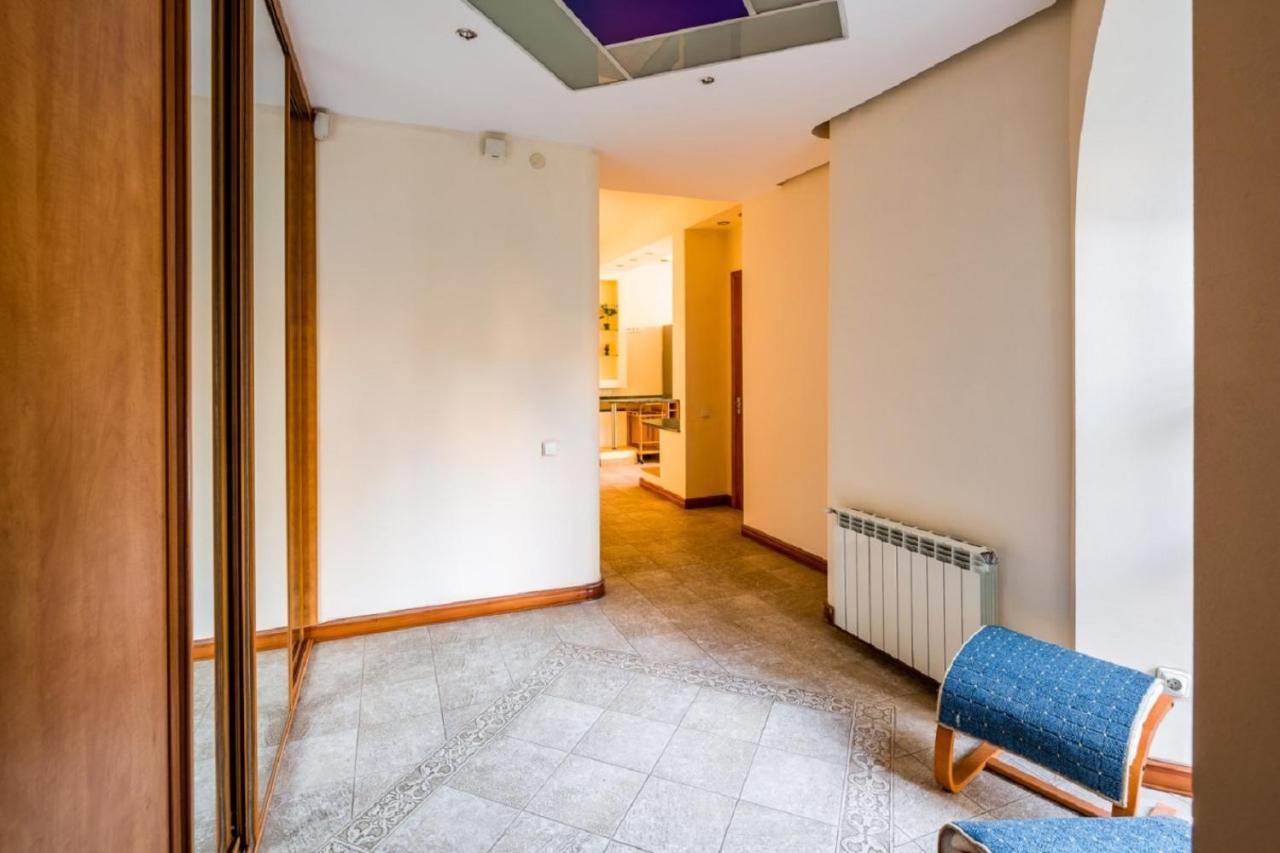 Alfa Apartments Ivana Franka Leopoli Esterno foto
