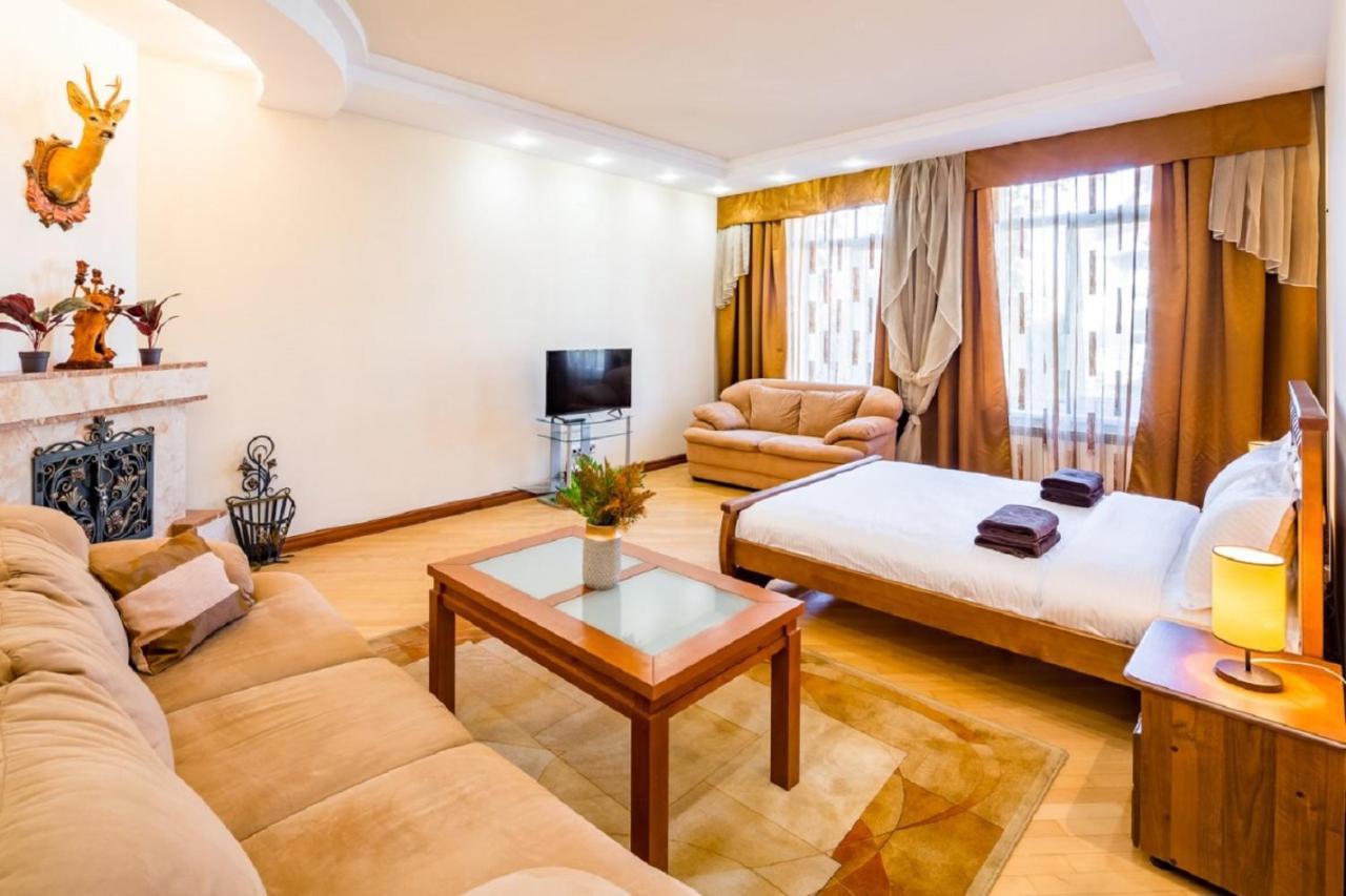 Alfa Apartments Ivana Franka Leopoli Esterno foto