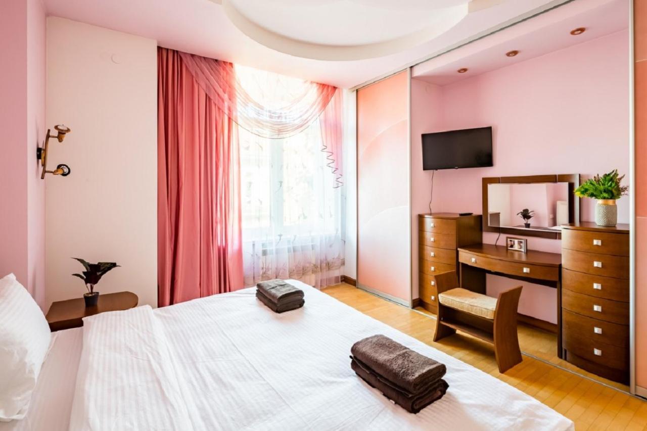 Alfa Apartments Ivana Franka Leopoli Esterno foto